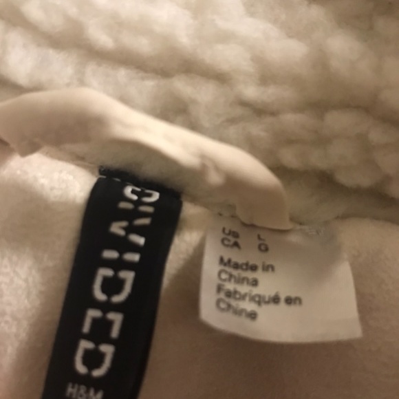 Divided Fluffy Teddy White Size L Coat - Picture 4 of 5